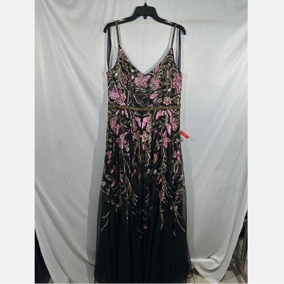 NWT $698 Mac Duggal [ 14‎ ] V-Neck Floral Embellished Gown in Black Pink - Picture 8 of 15